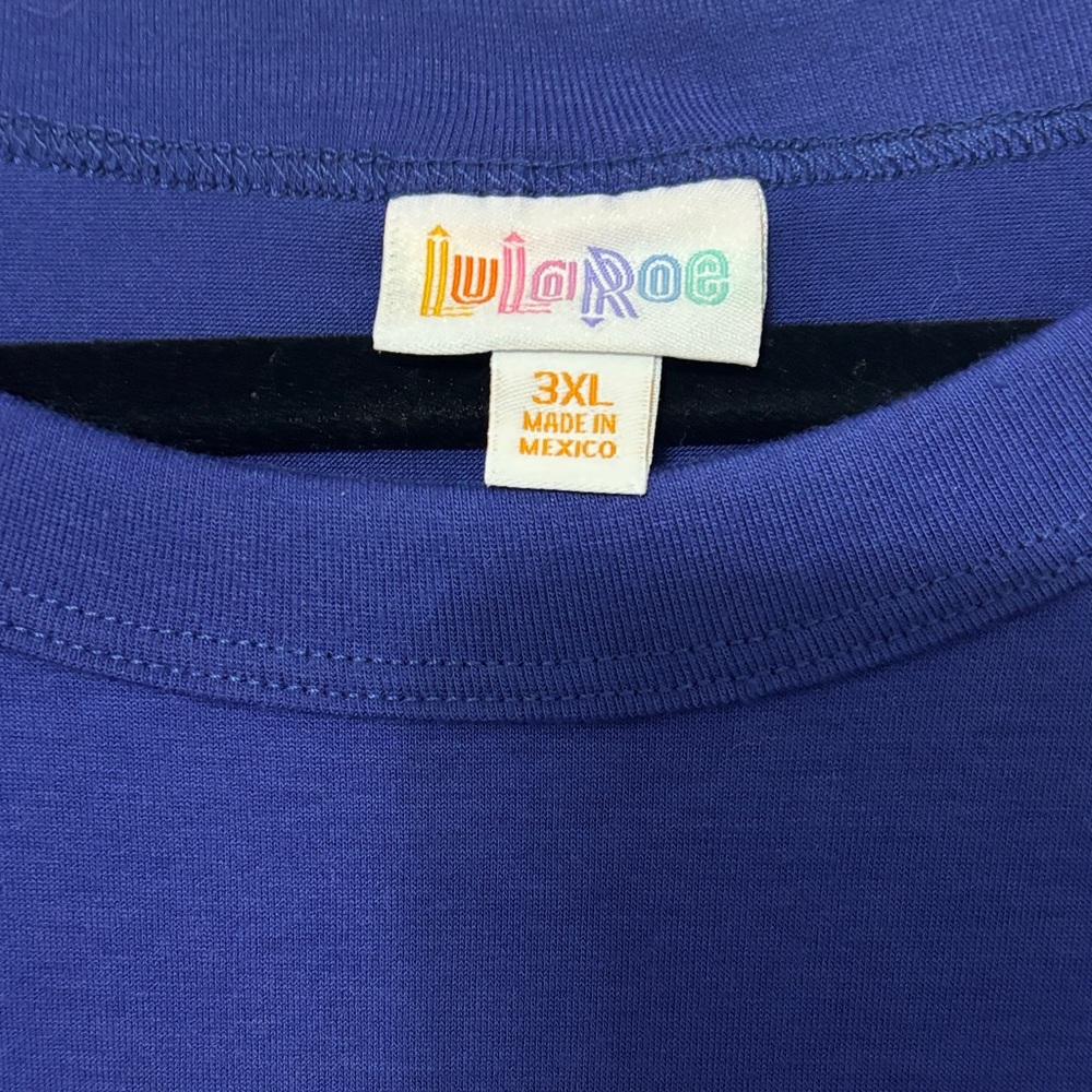 NWT “Stay Wild” Liv Graphic Tee - Picture 2 of 5